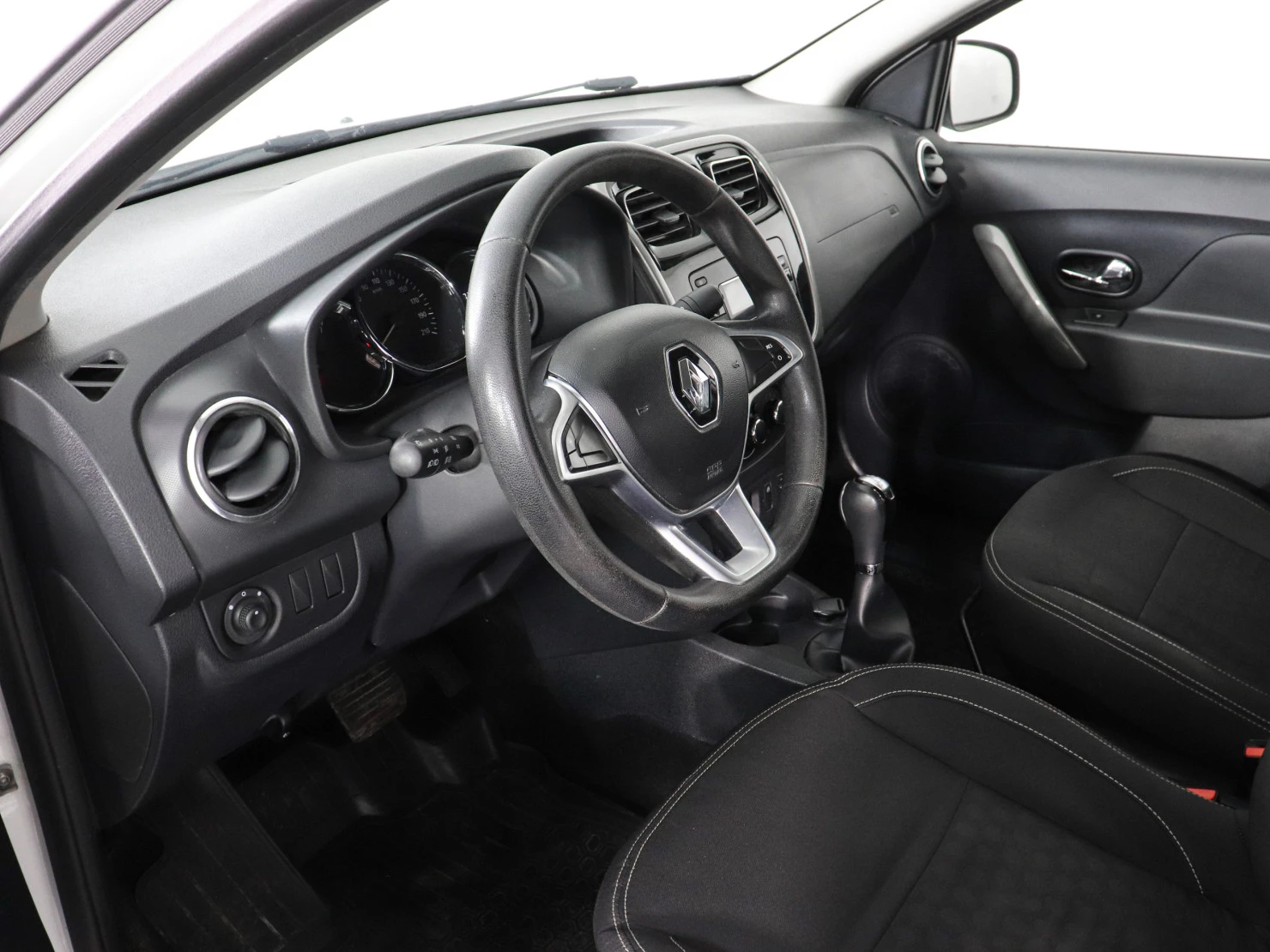 Renault Logan, 2019