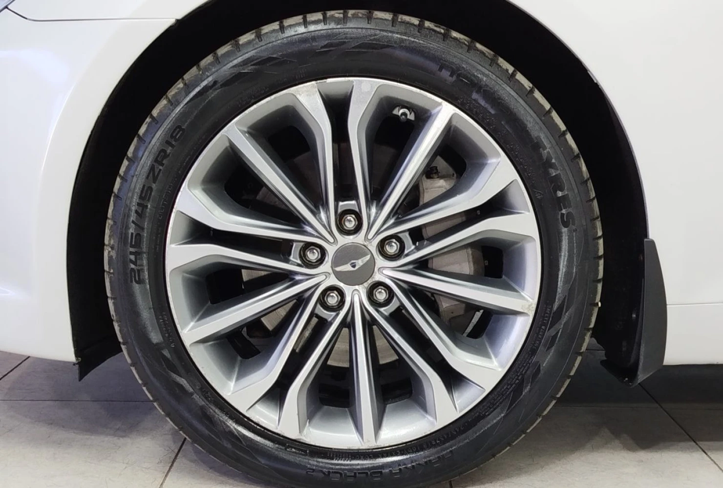 Hyundai Genesis, 2015