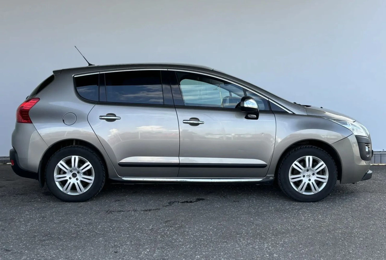 Peugeot 3008, 2011