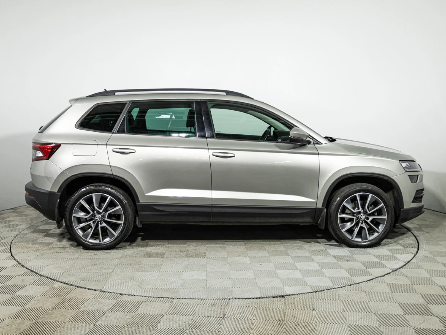 ŠKODA KAROQ, 2020
