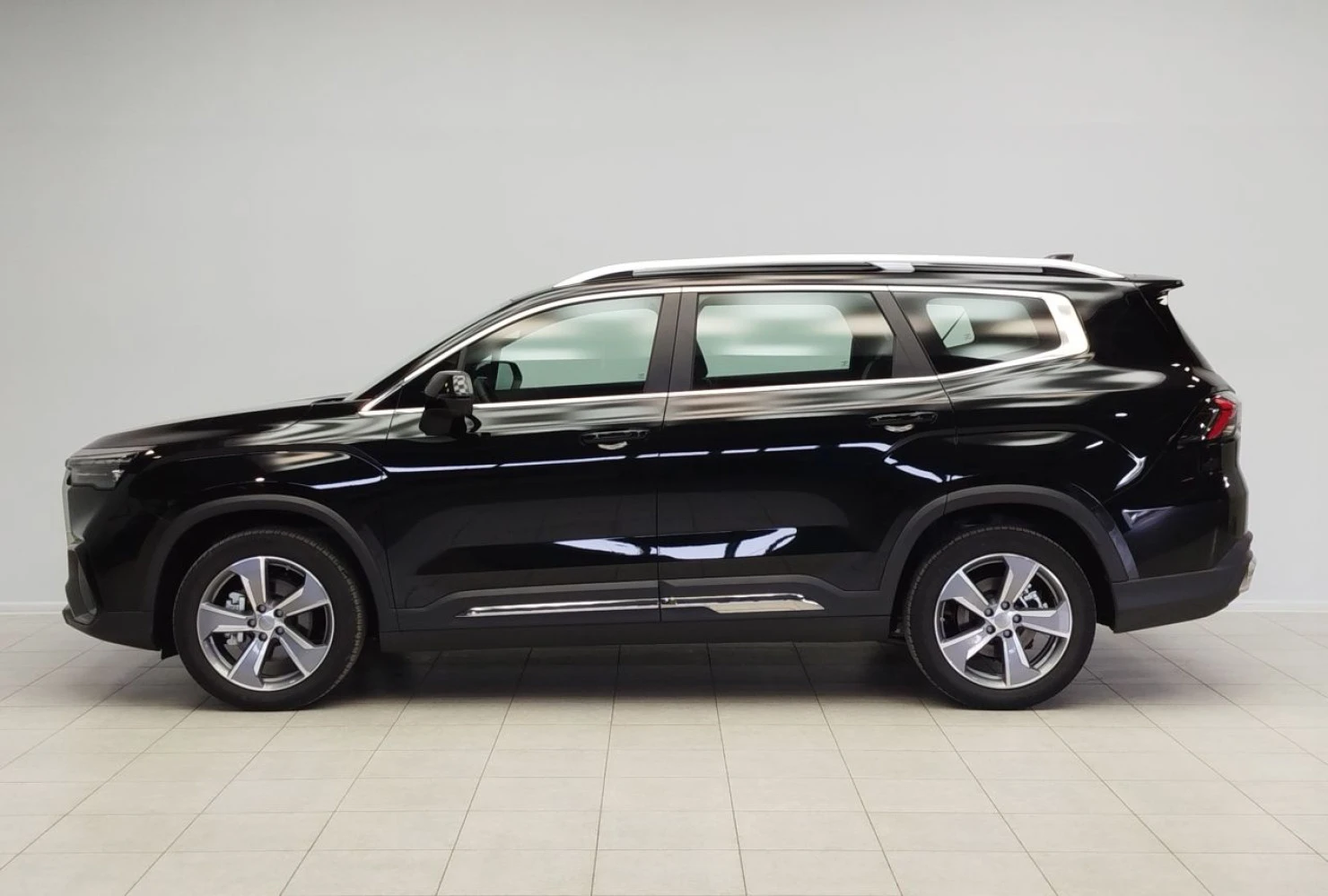Geely Okavango, 2024