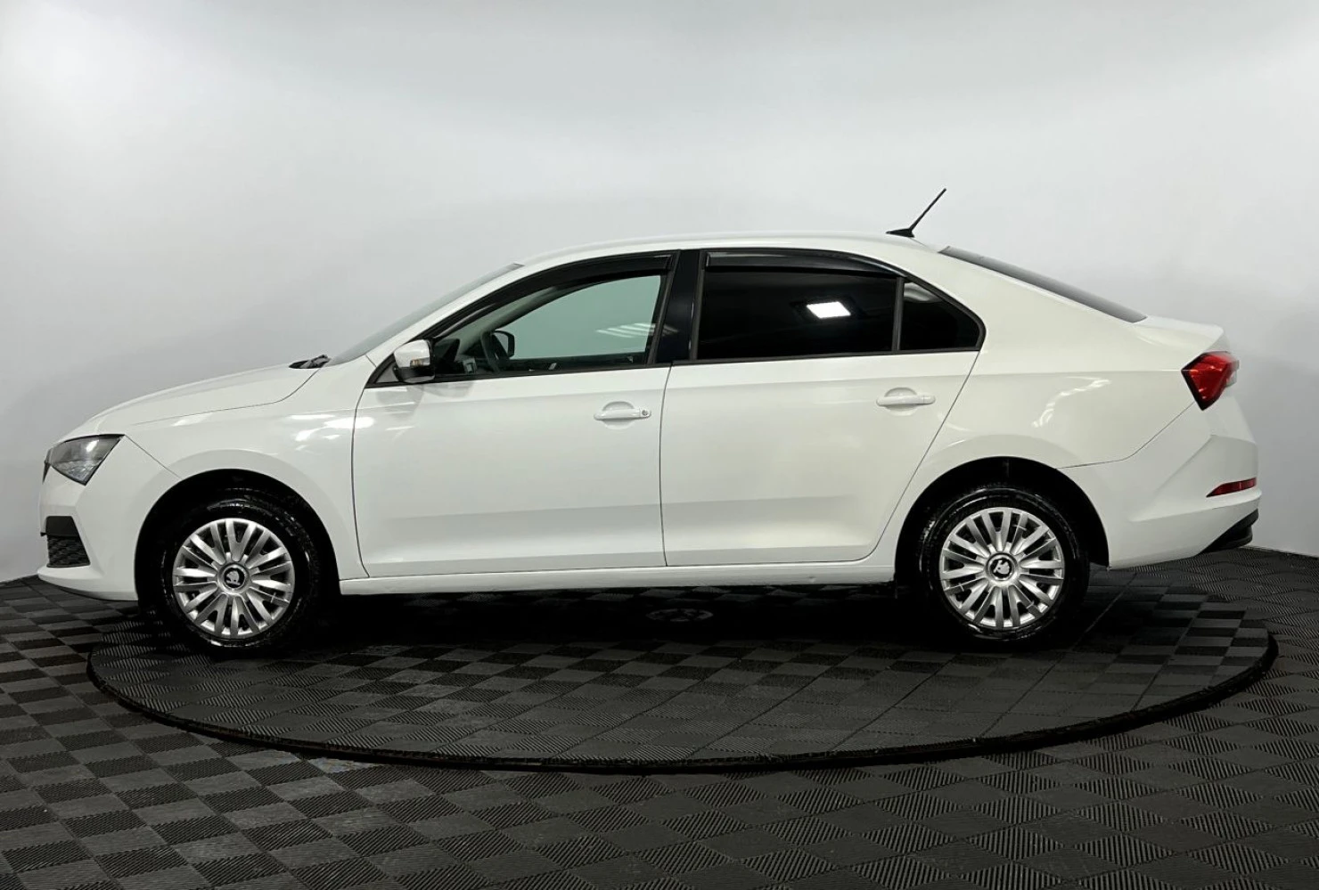 ŠKODA RAPID, 2021