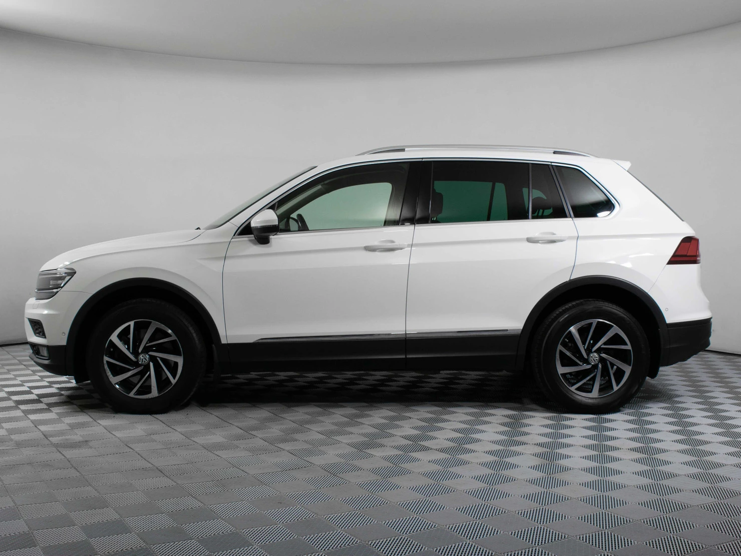 Volkswagen Tiguan, 2019