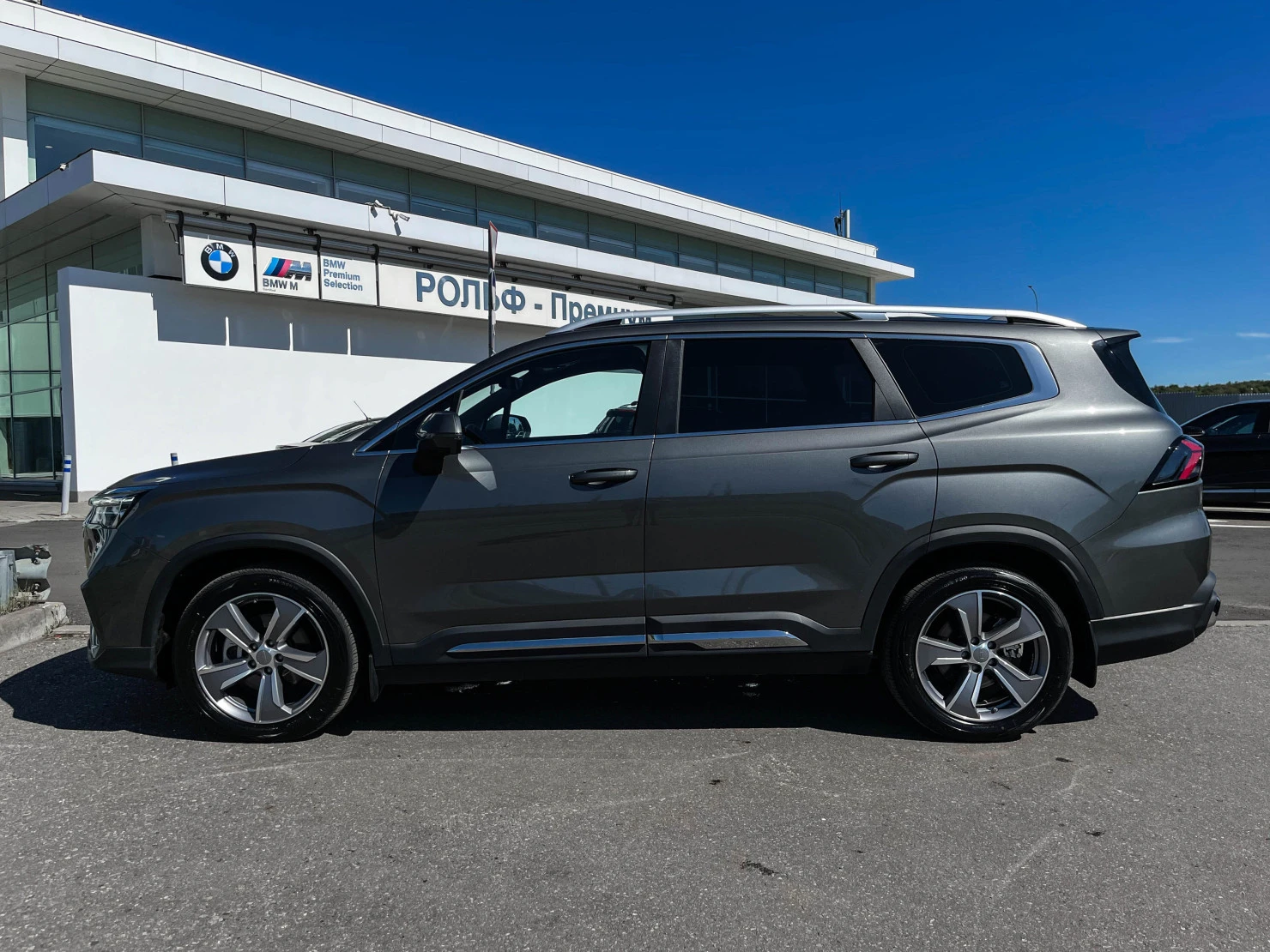 Geely Okavango, 2025