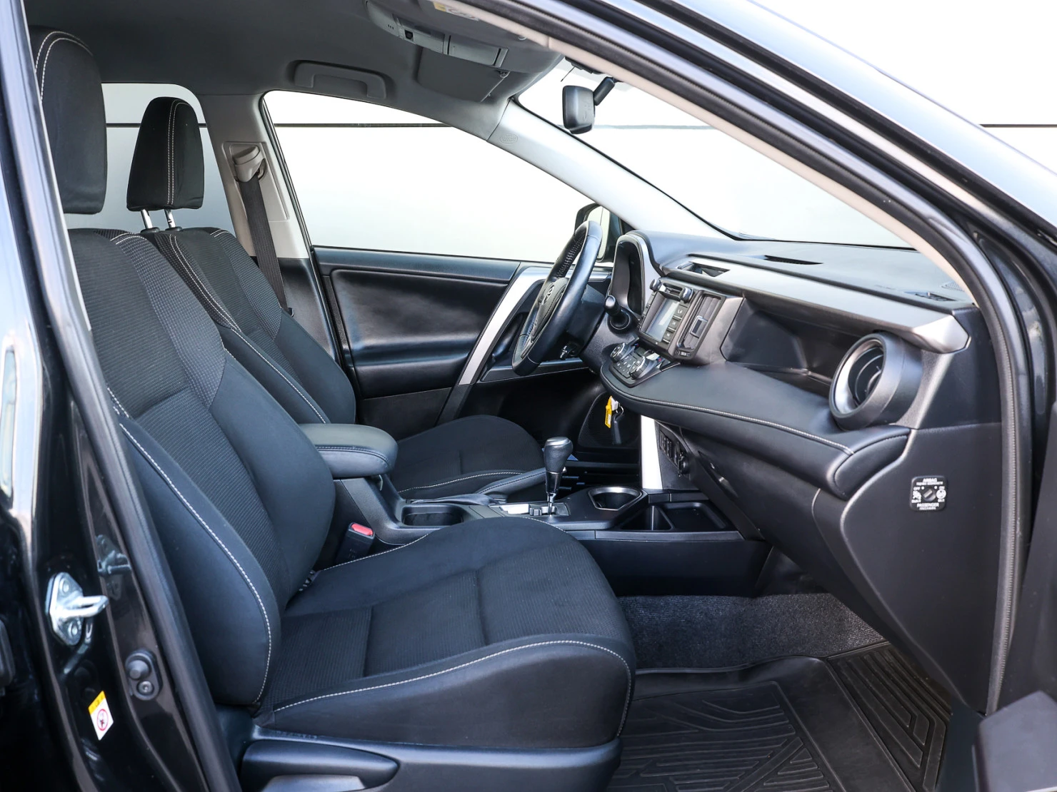 Toyota RAV4, 2015