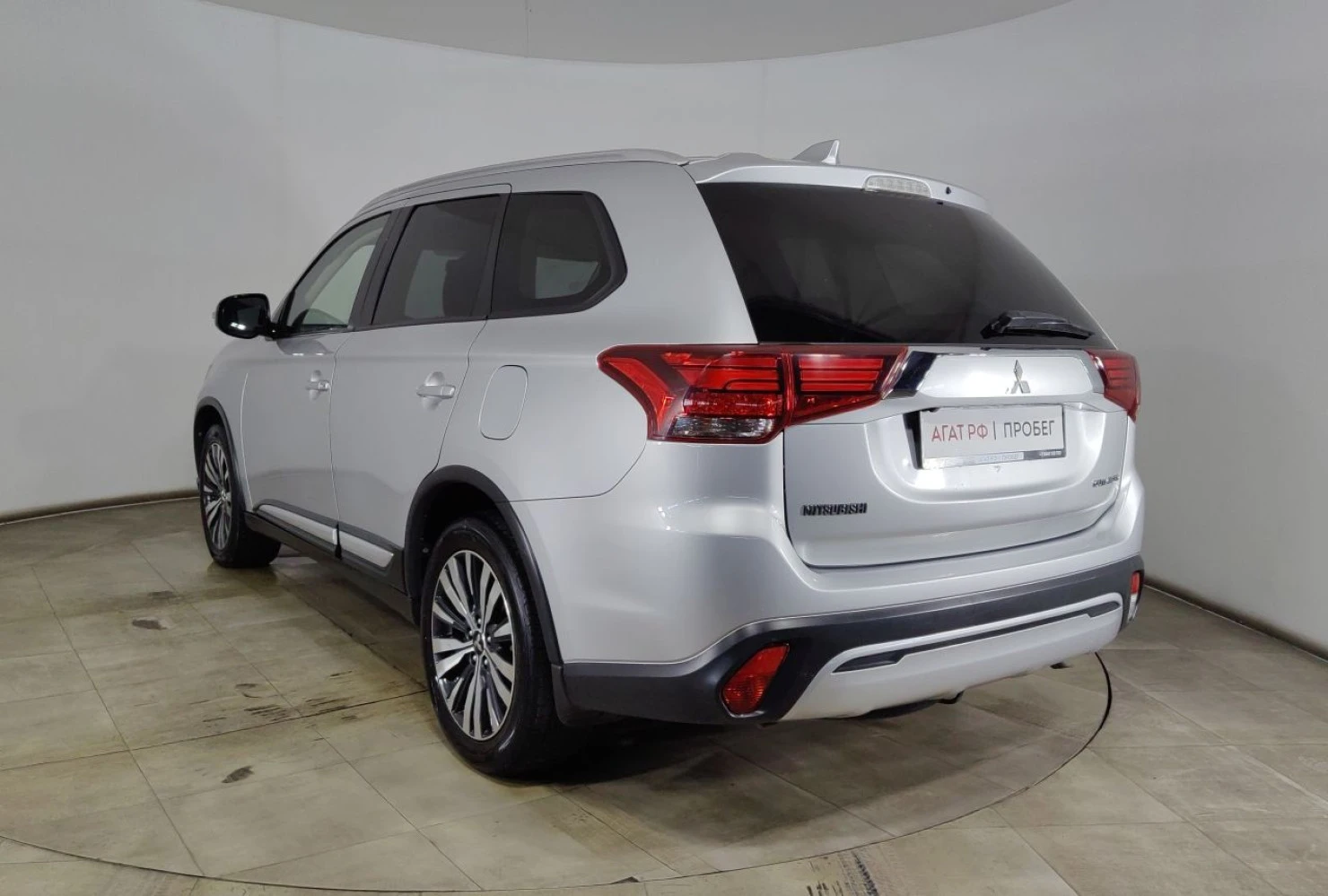 Mitsubishi OUTLANDER, 2019