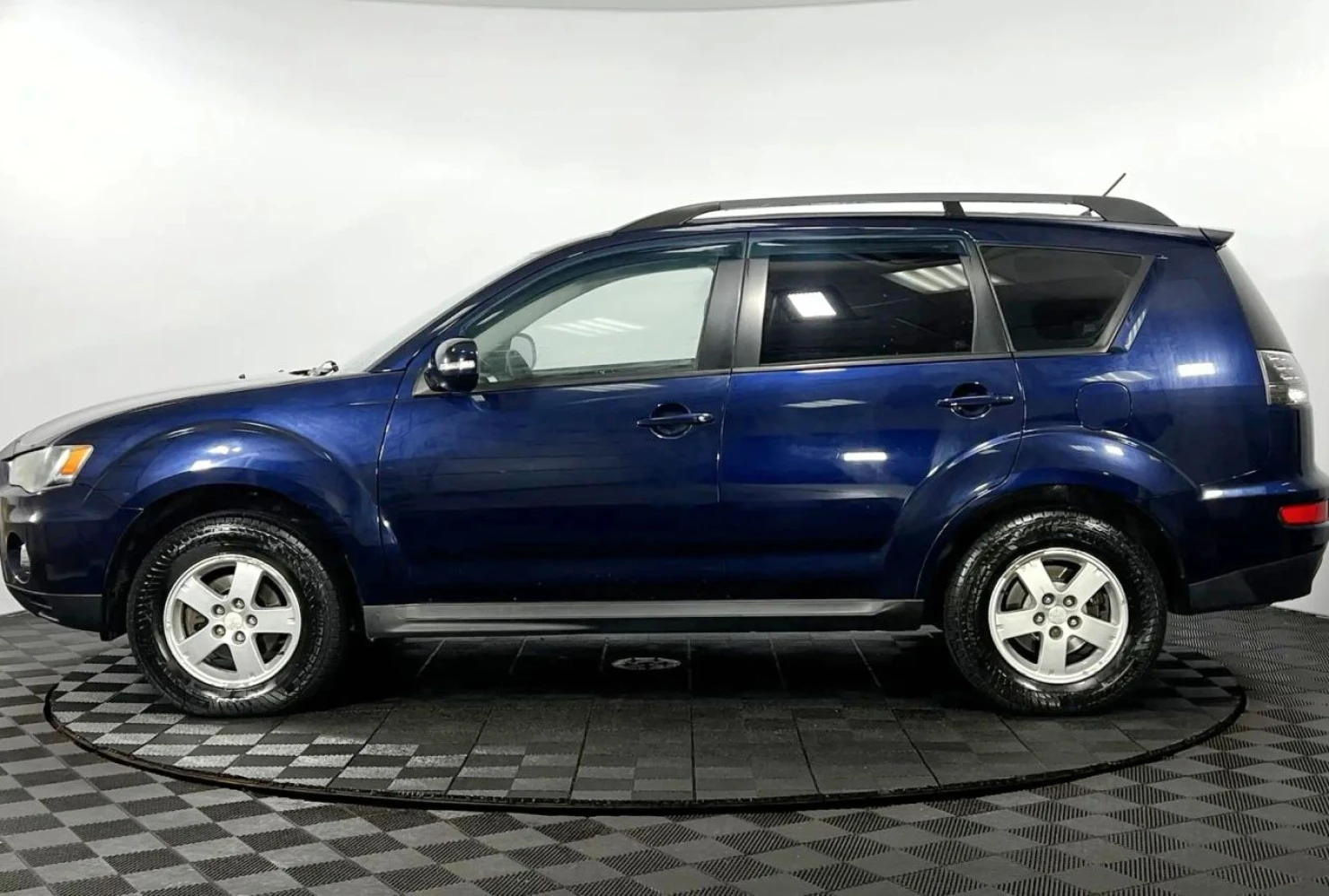 Mitsubishi OUTLANDER, 2012
