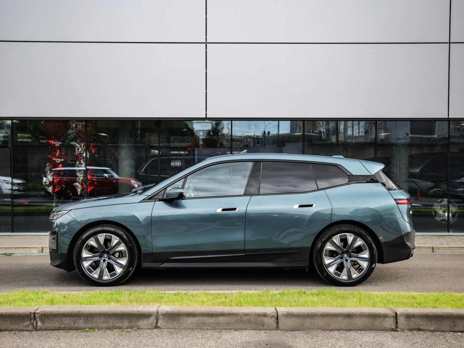 BMW iX, 2021