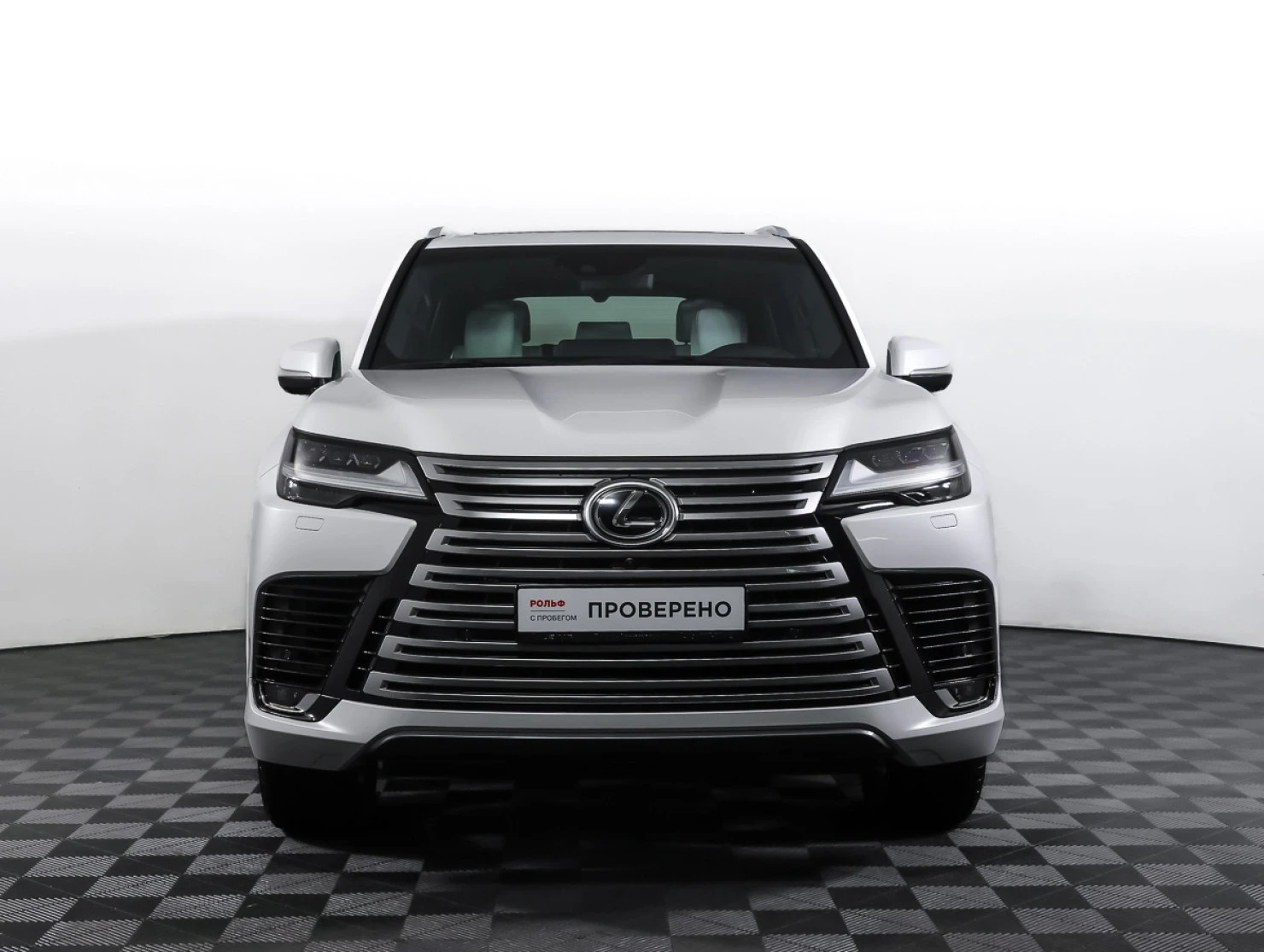 Lexus LX, 2022