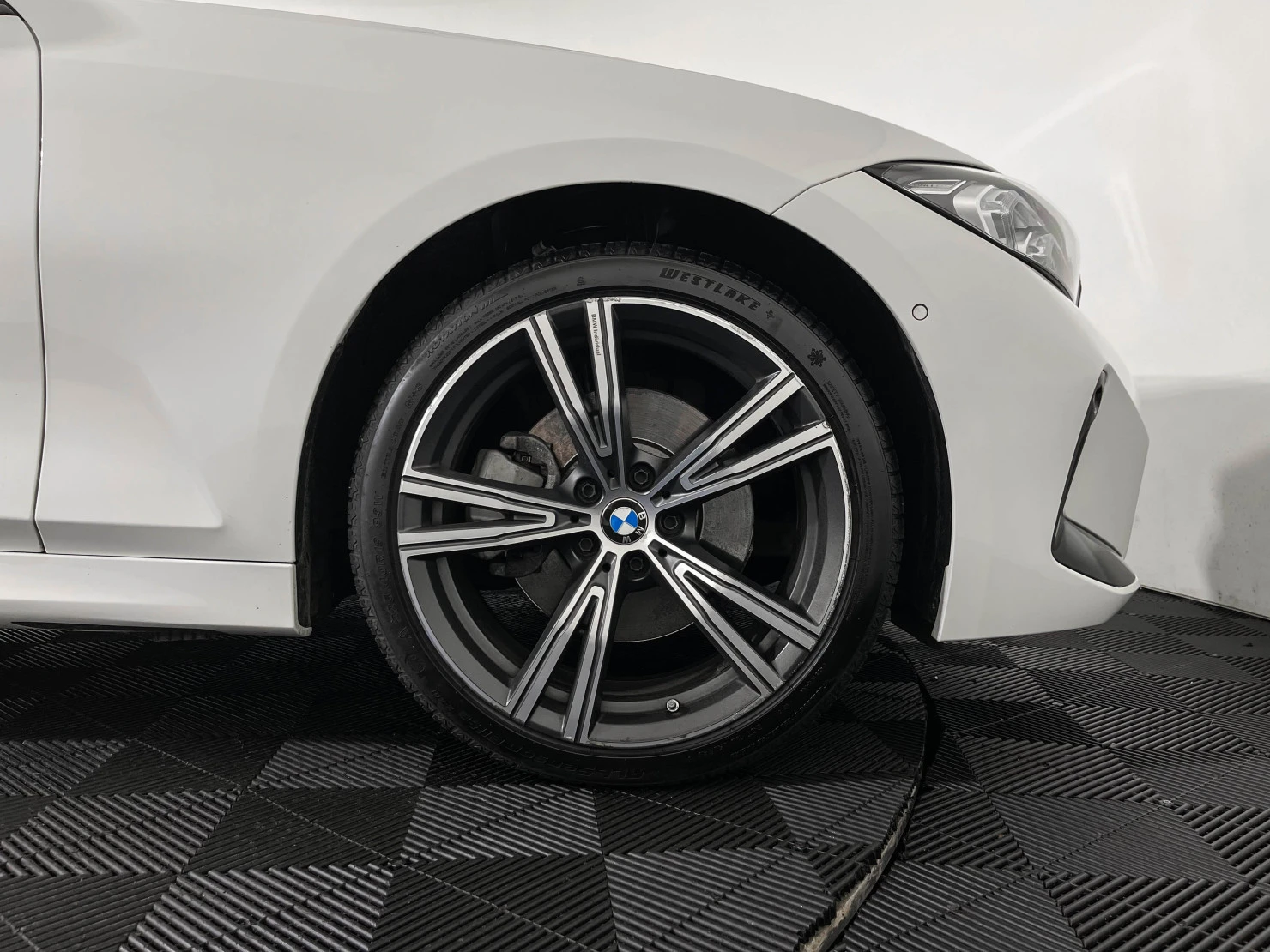 BMW 3 серии, 2024