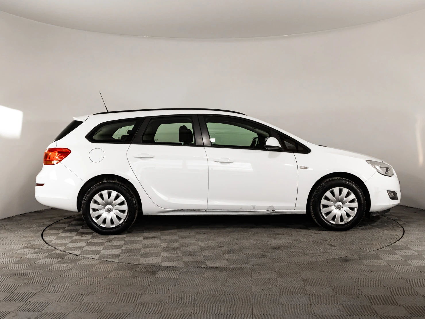 Opel Astra, 2012