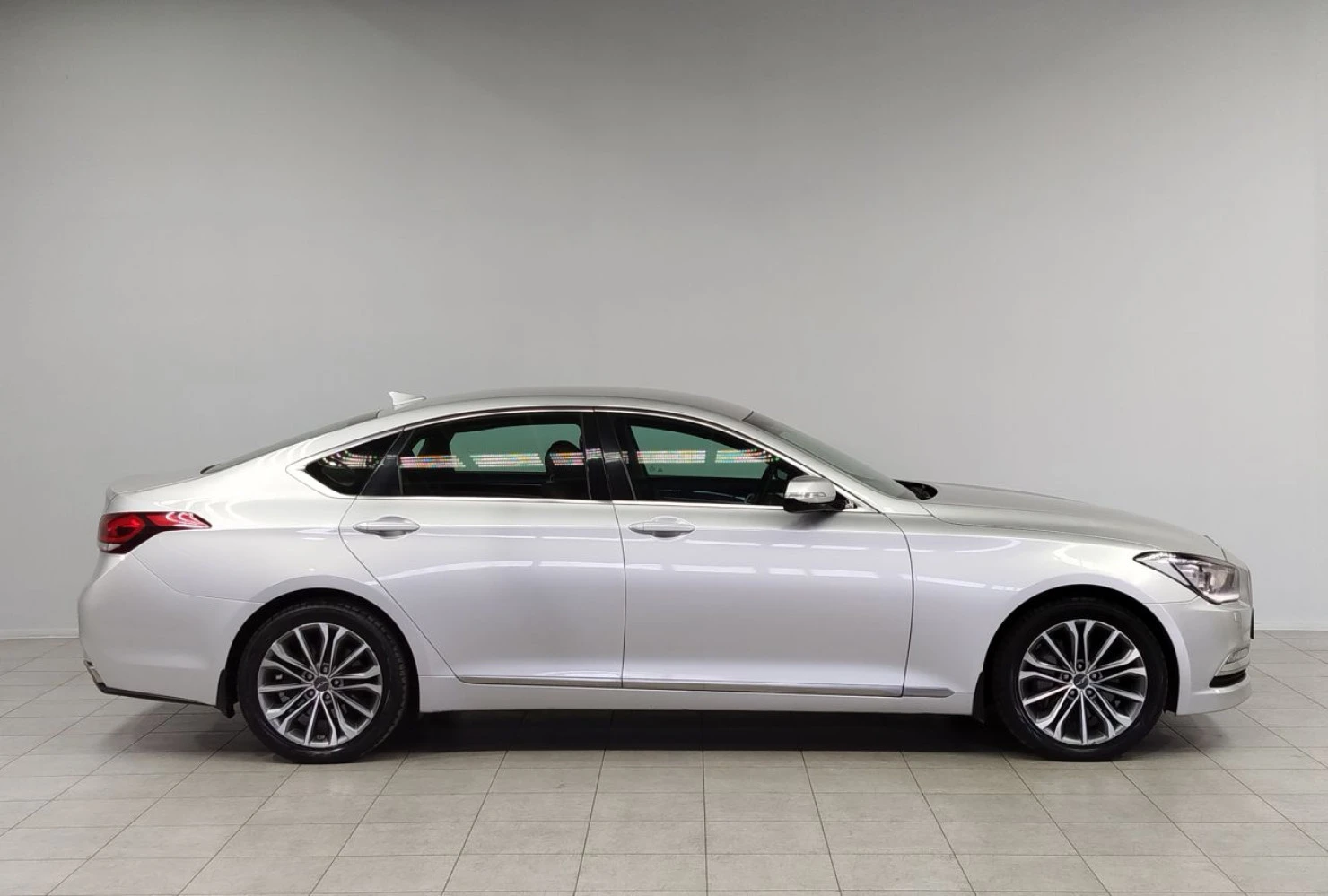 Hyundai Genesis, 2015