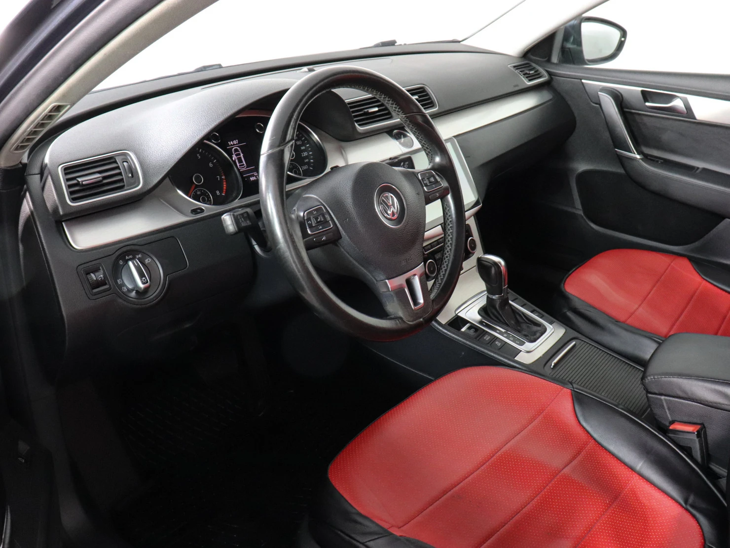 Volkswagen Passat, 2011
