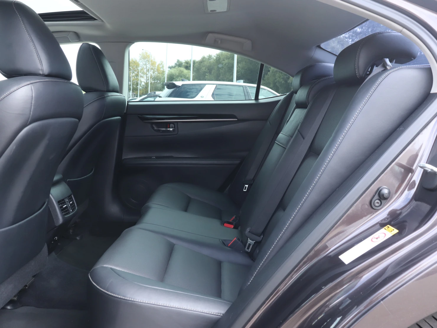 Lexus ES, 2015