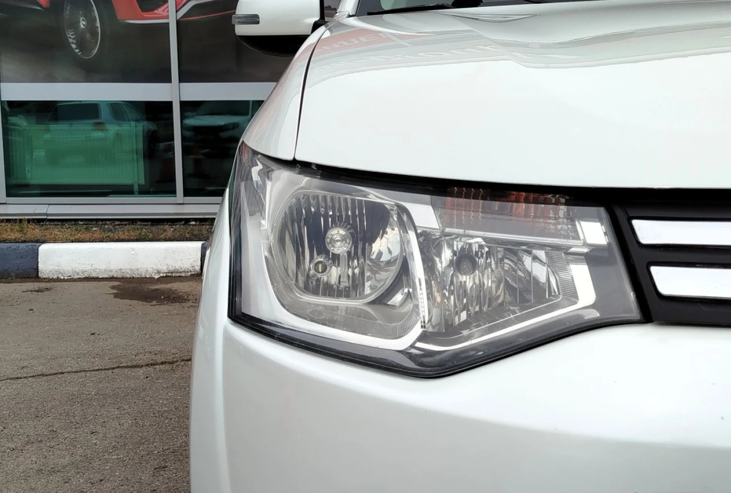 Mitsubishi OUTLANDER, 2013