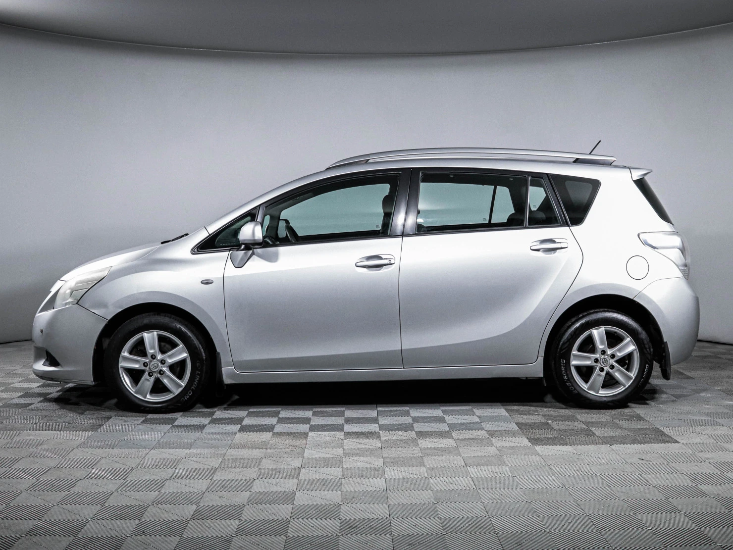 Toyota Verso, 2010
