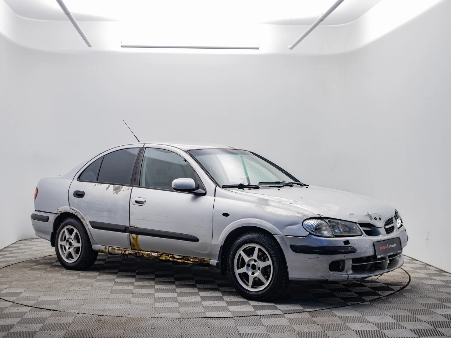 Nissan Almera, 2001