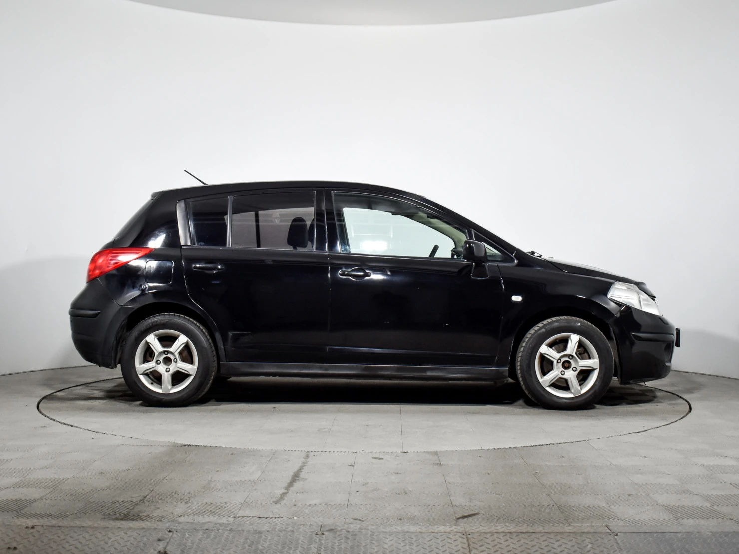 Nissan Tiida, 2010