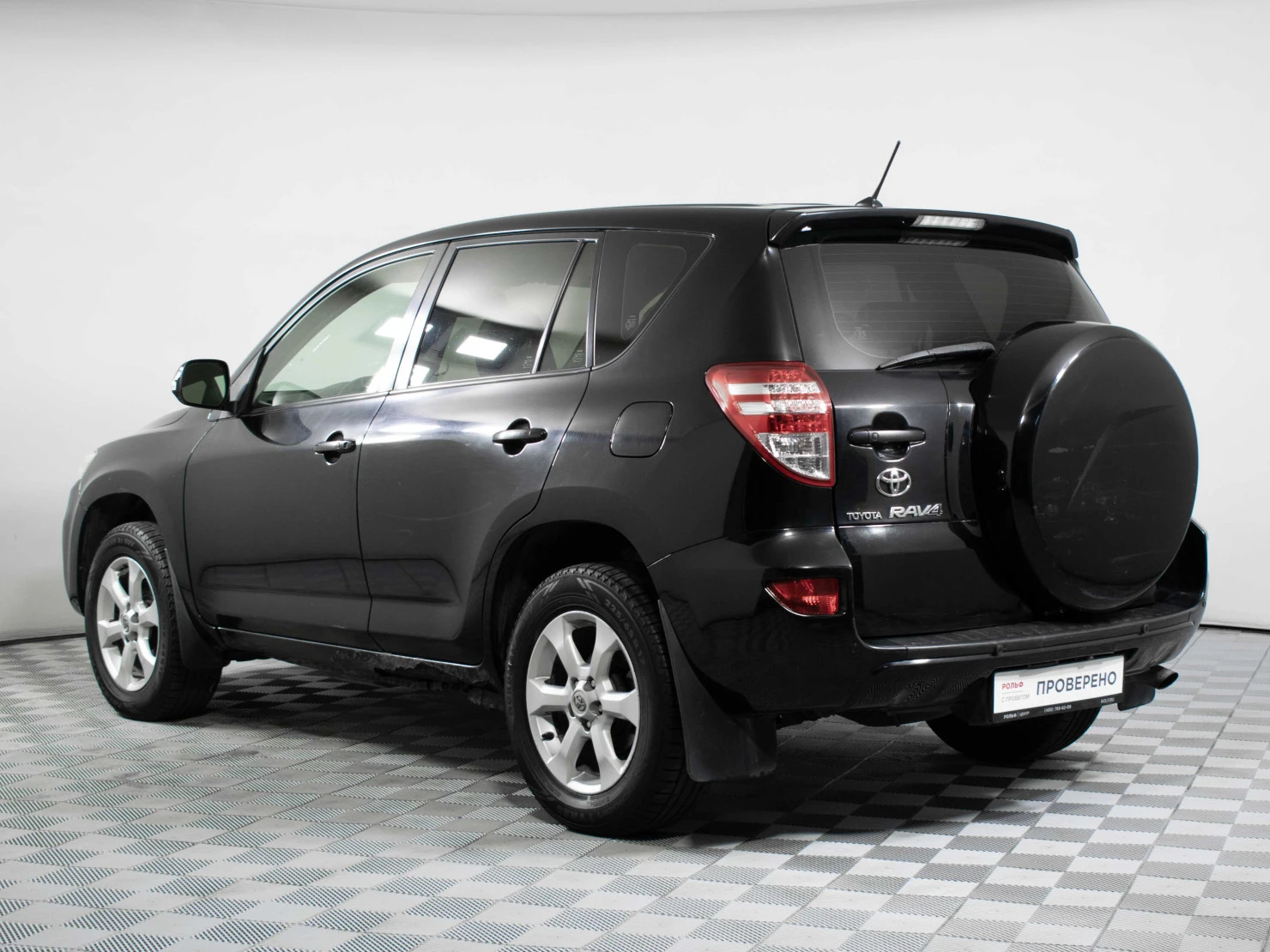 Toyota RAV4, 2010