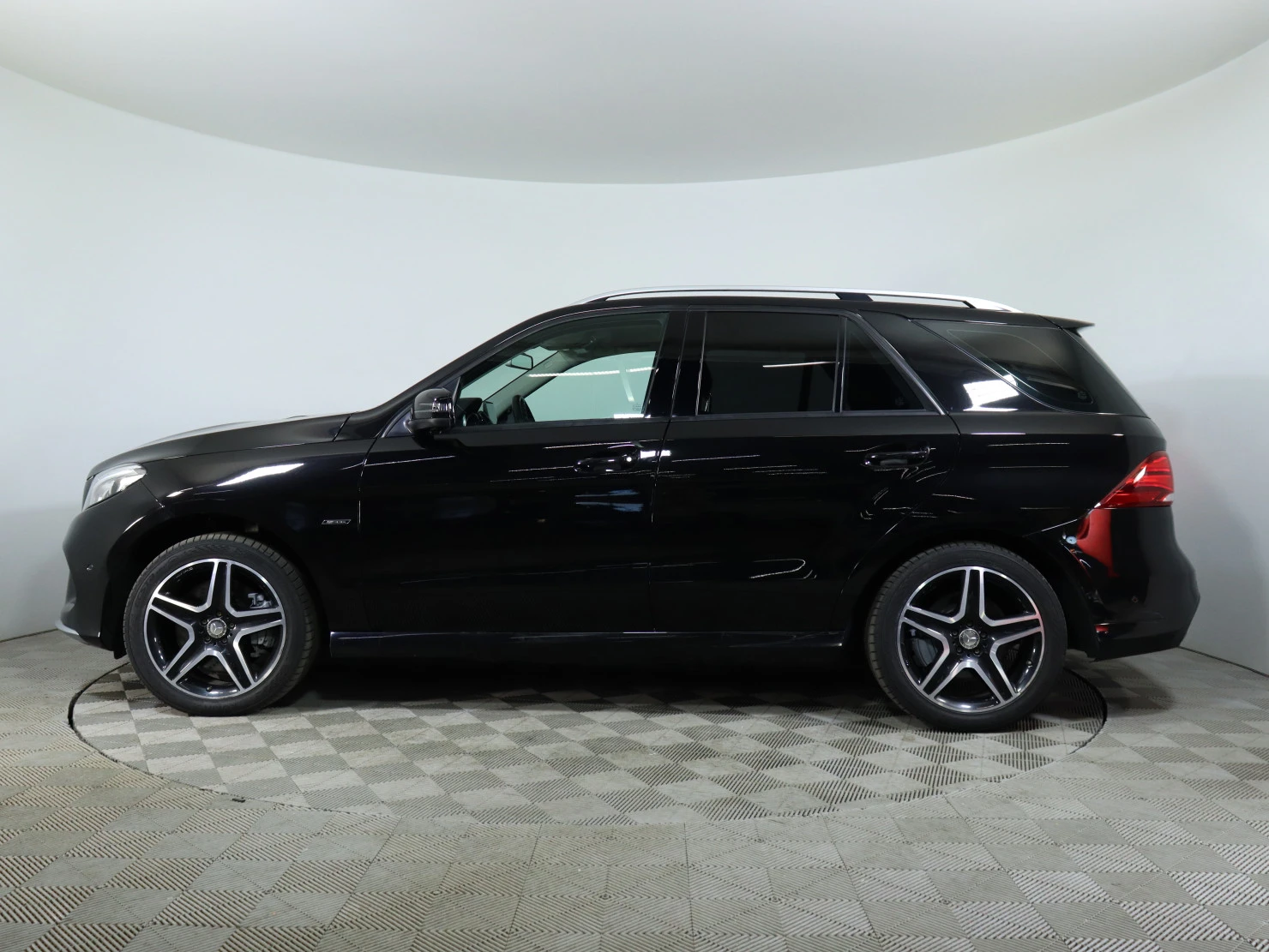 Mercedes-Benz GLE, 2016