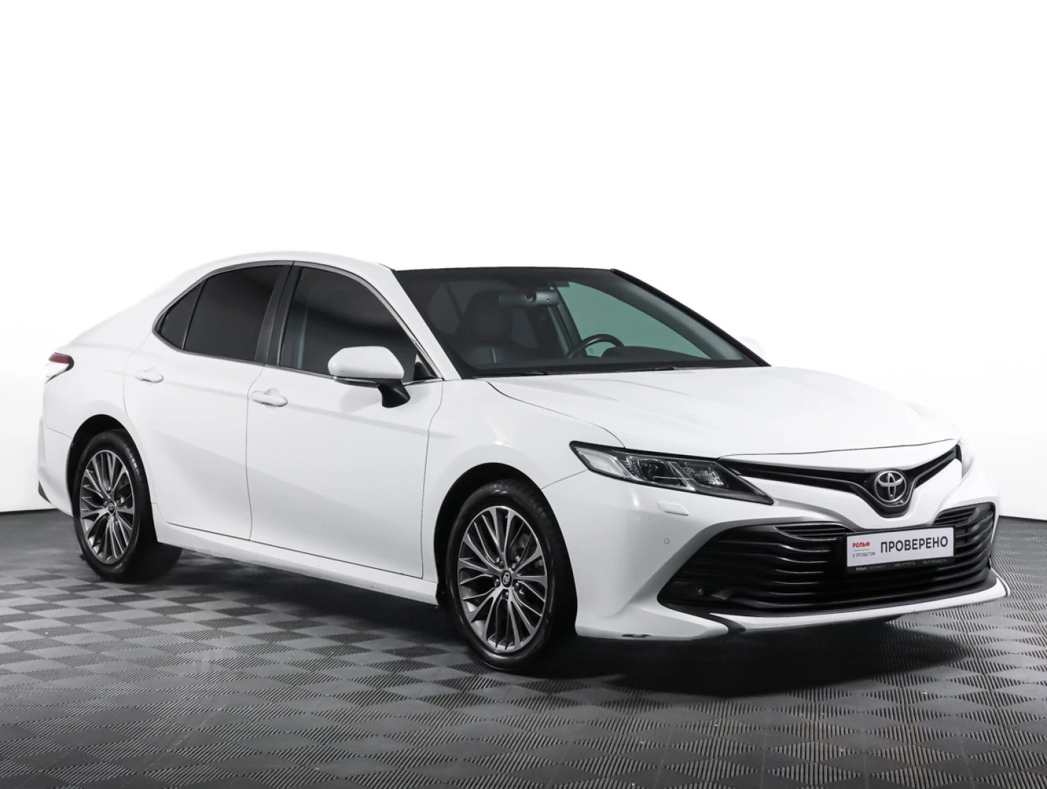 Toyota Camry, 2019