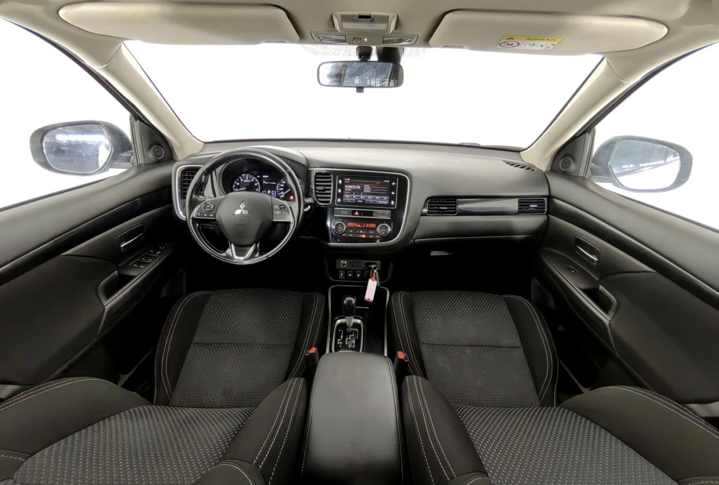 Mitsubishi OUTLANDER, 2019
