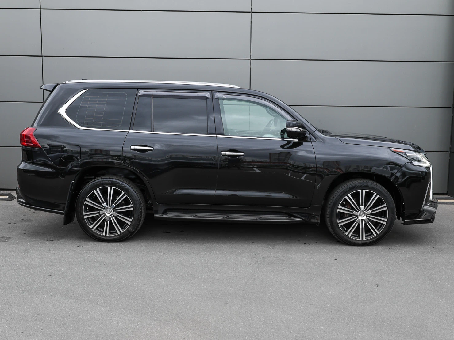 Lexus LX, 2017