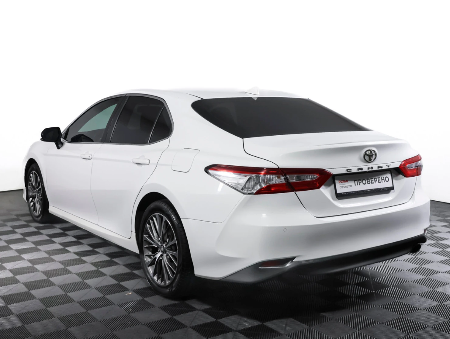 Toyota Camry, 2019