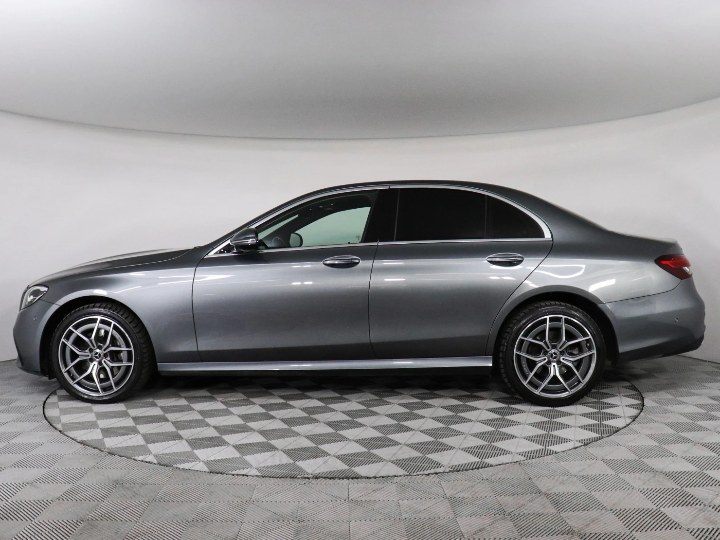 Mercedes-Benz E-Класс, 2021