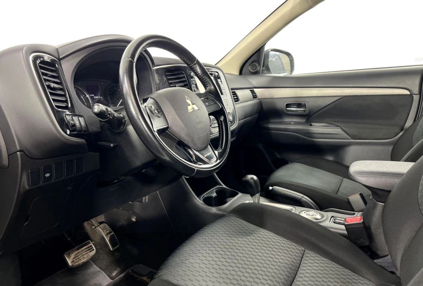 Mitsubishi OUTLANDER, 2015