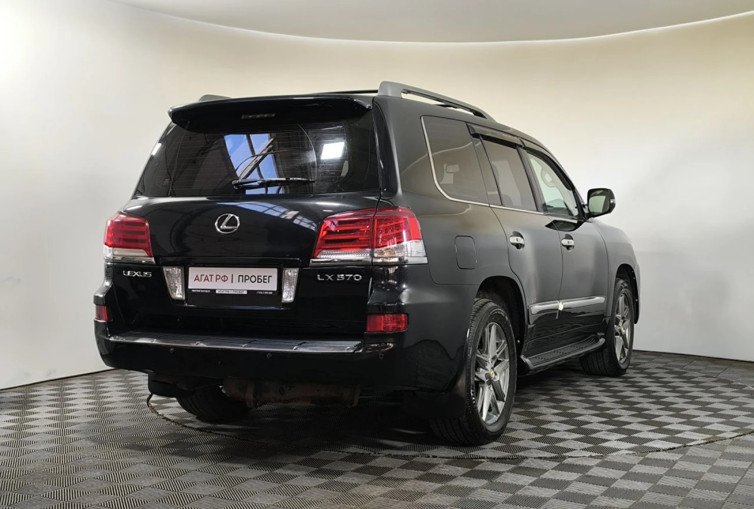 Lexus LX, 2012