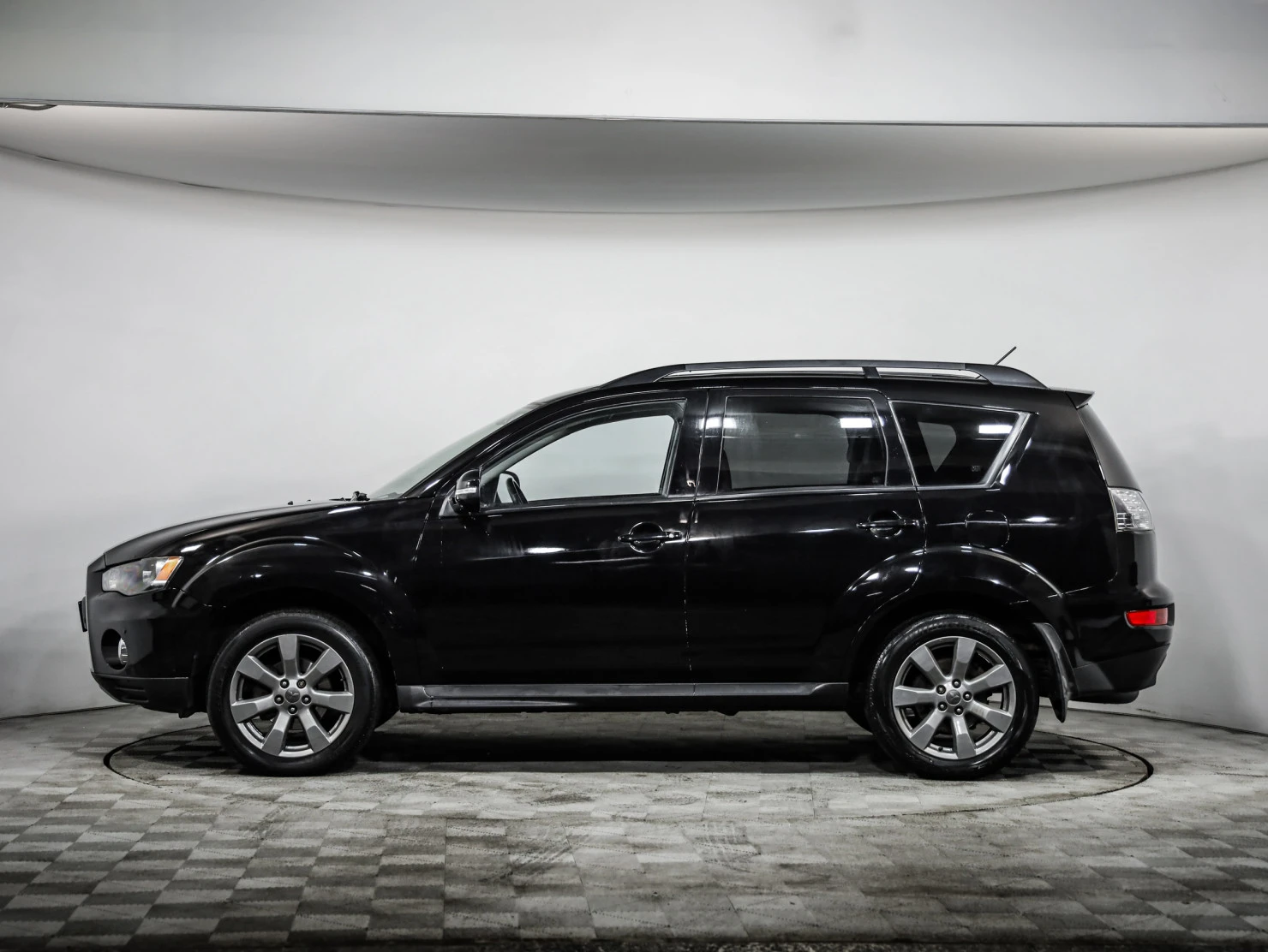 Mitsubishi OUTLANDER, 2012