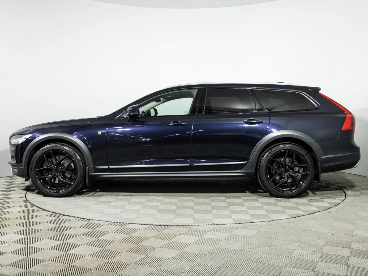 Volvo V90 Cross Country, 2017