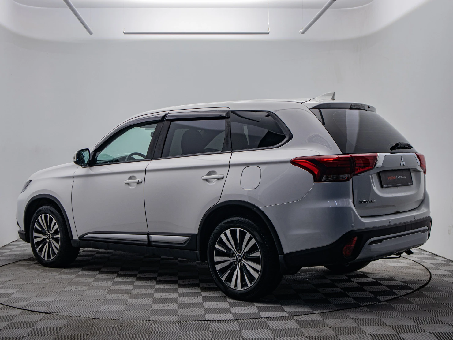 Mitsubishi OUTLANDER, 2021