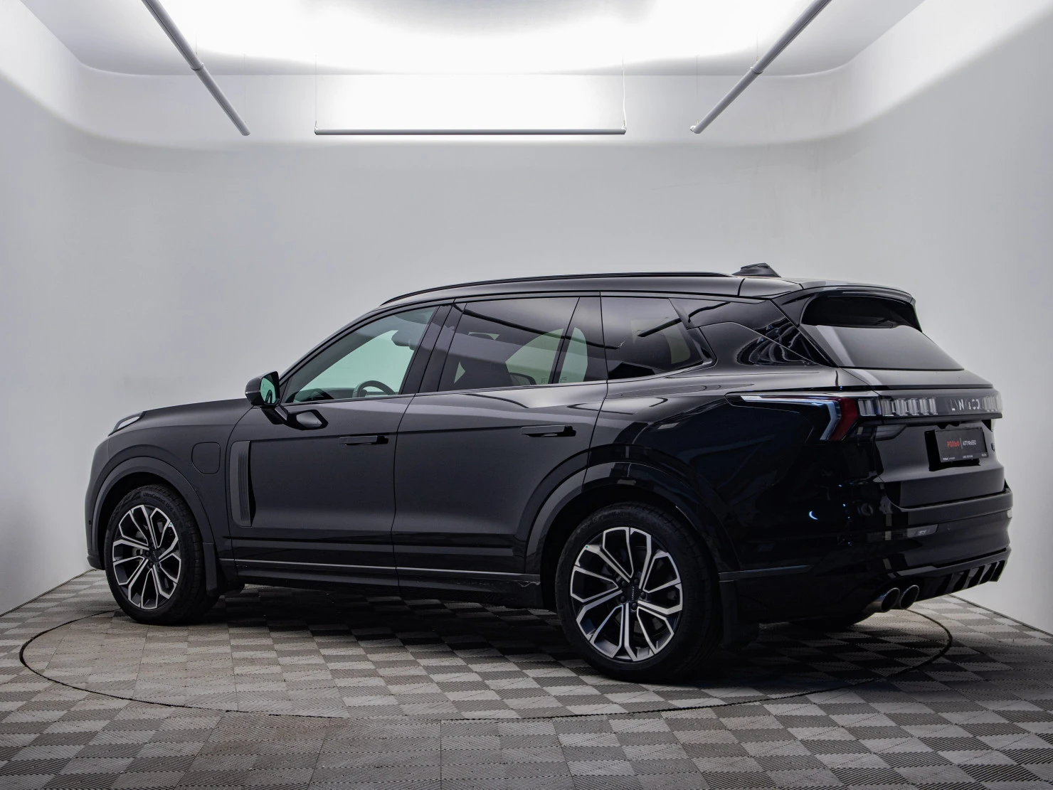 Lynk & Co 09, 2022