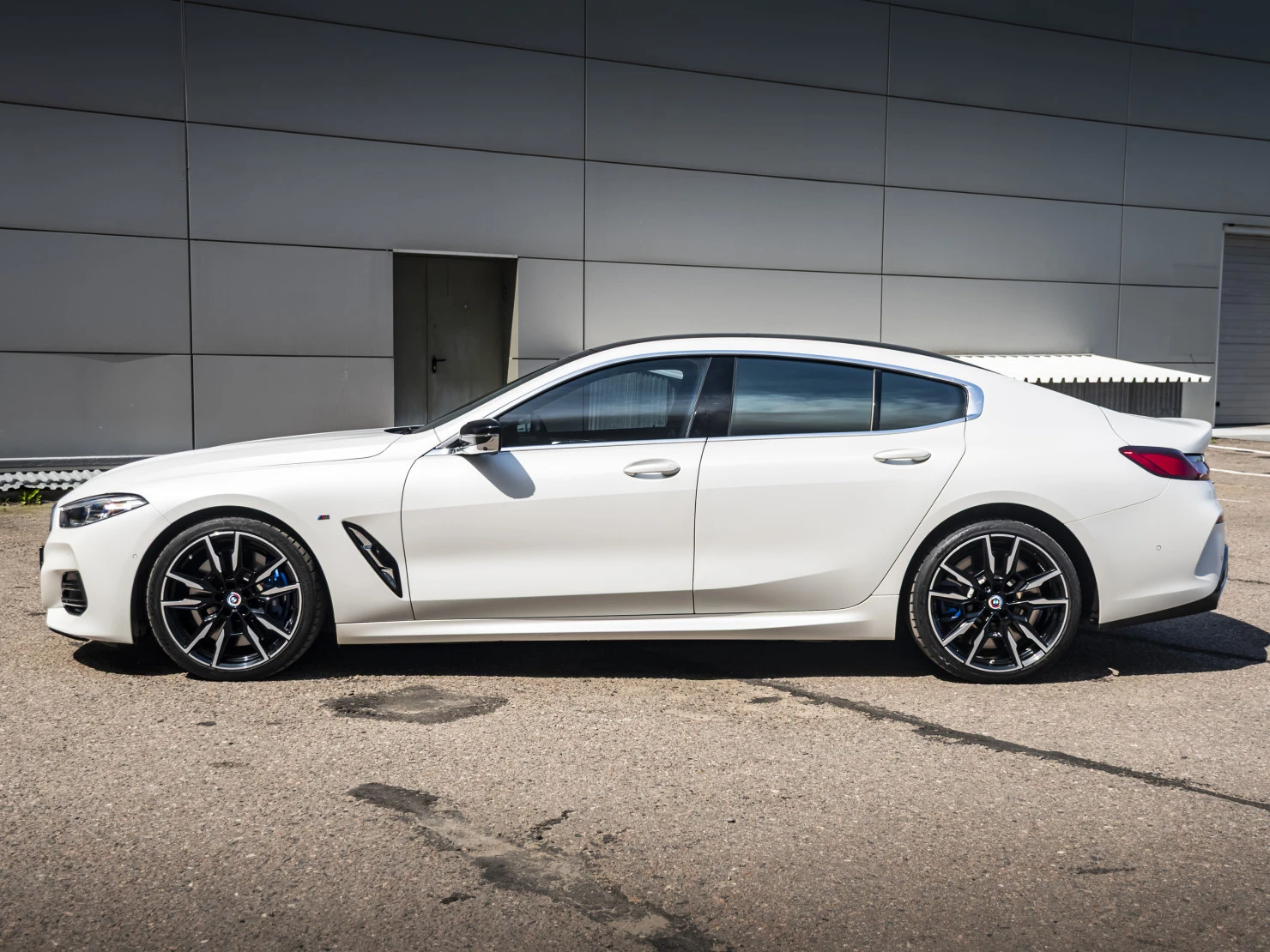 BMW 8 серии, 2022