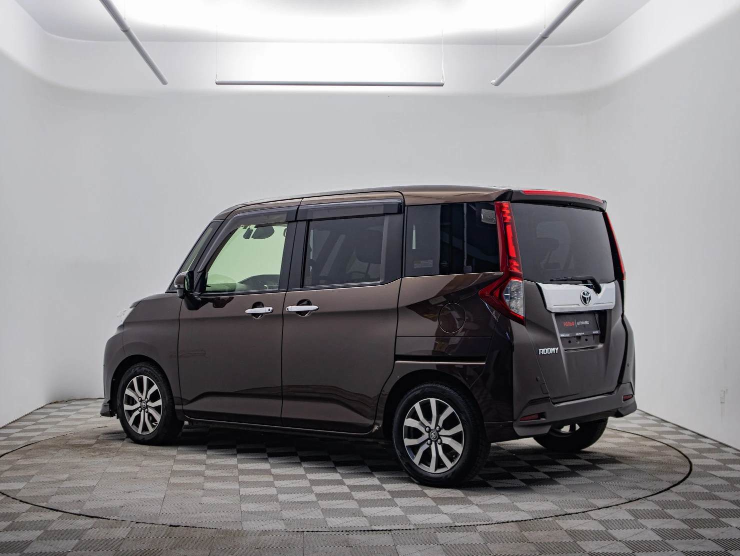 Toyota Roomy, 2017