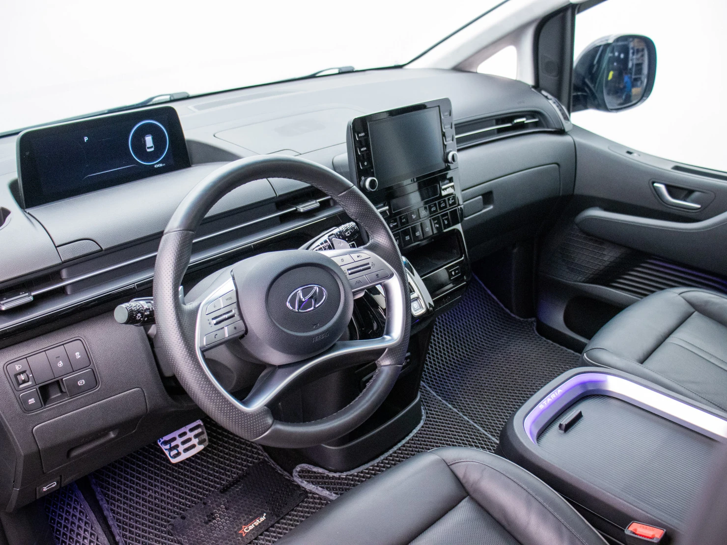 Hyundai Staria, 2023