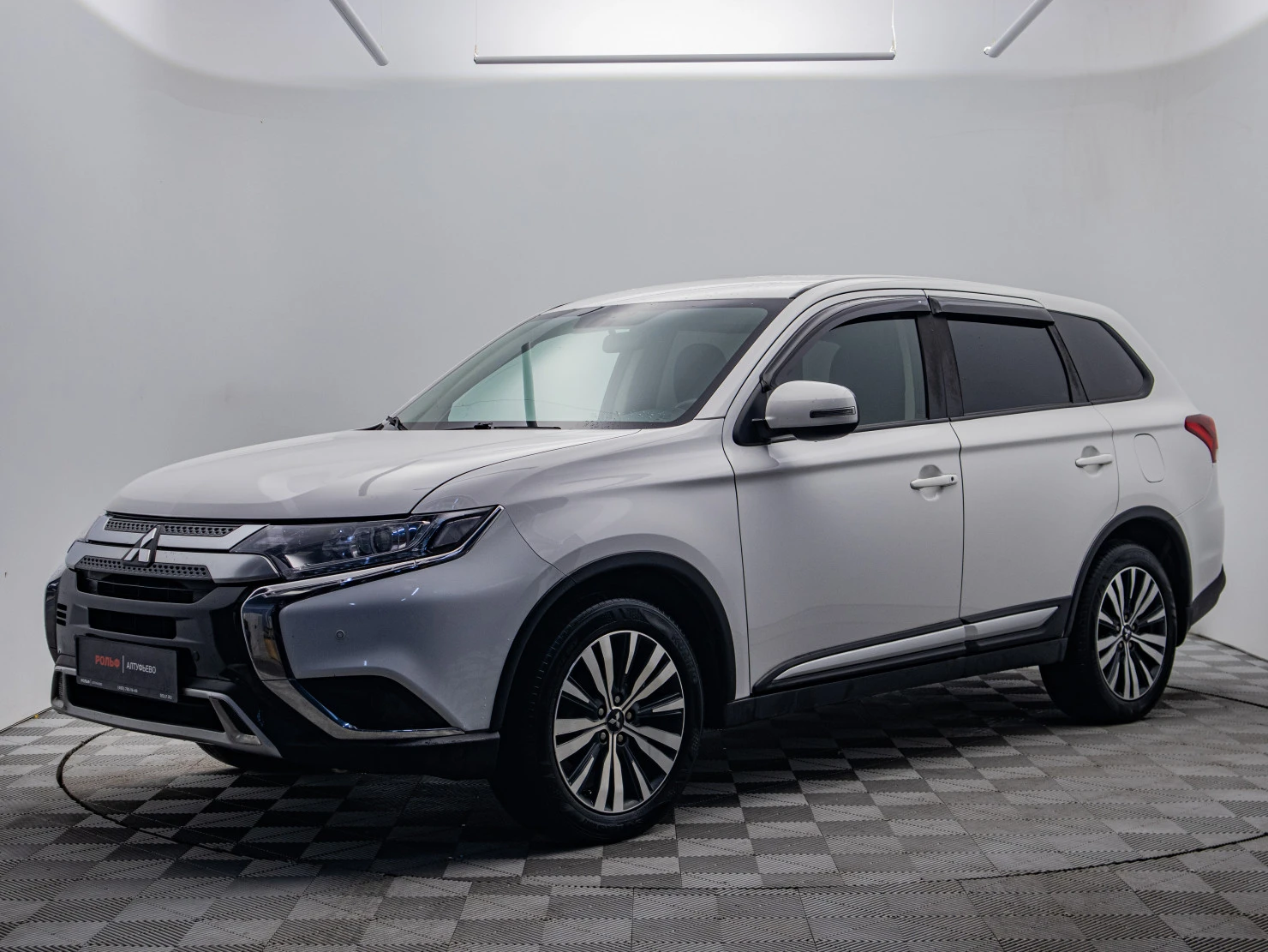 Mitsubishi OUTLANDER, 2021