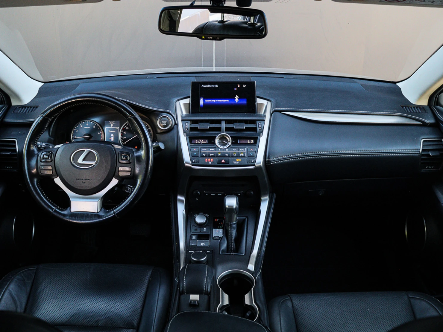 Lexus NX, 2015