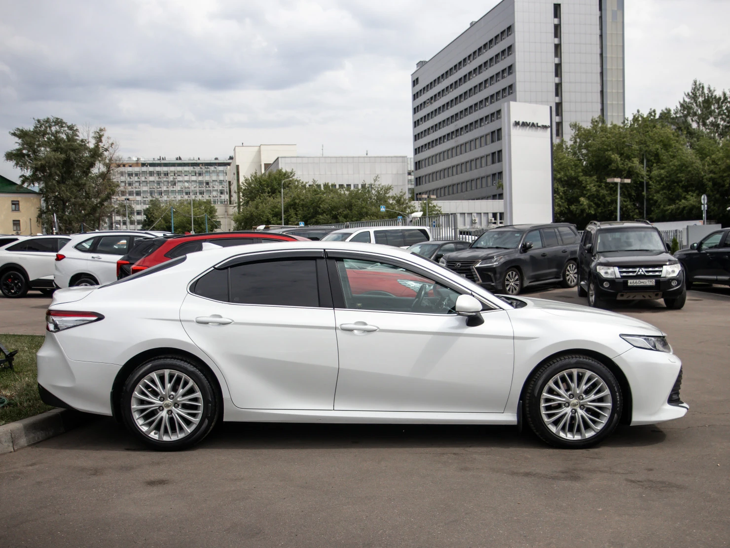 Toyota Camry, 2019