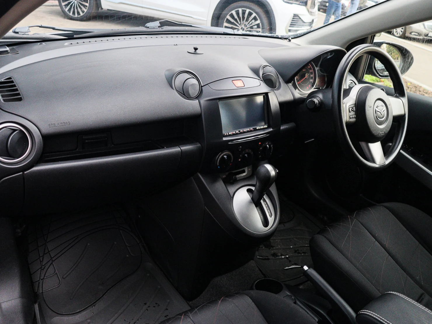 Mazda Demio, 2011