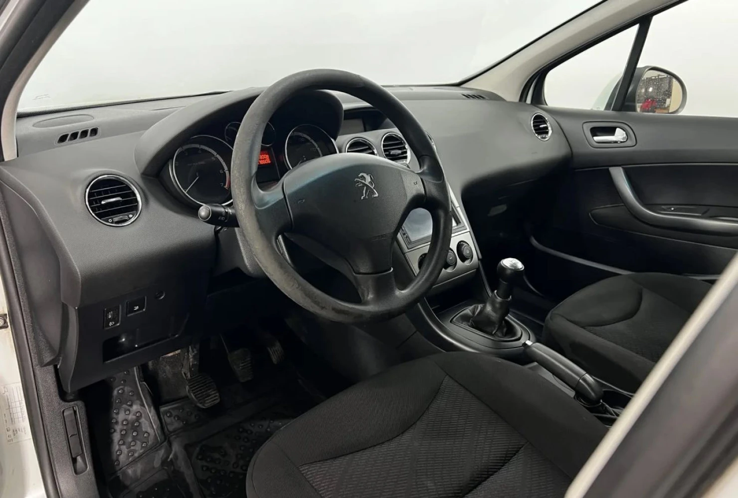 Peugeot 408, 2013
