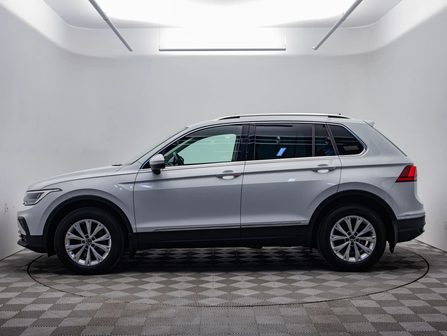 Volkswagen Tiguan, 2021