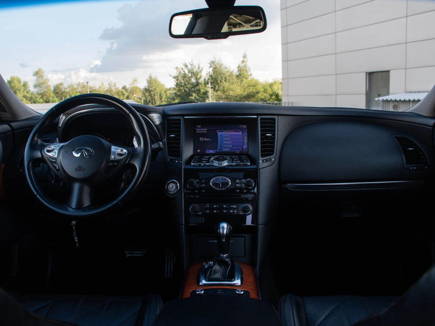 Infiniti QX70, 2016