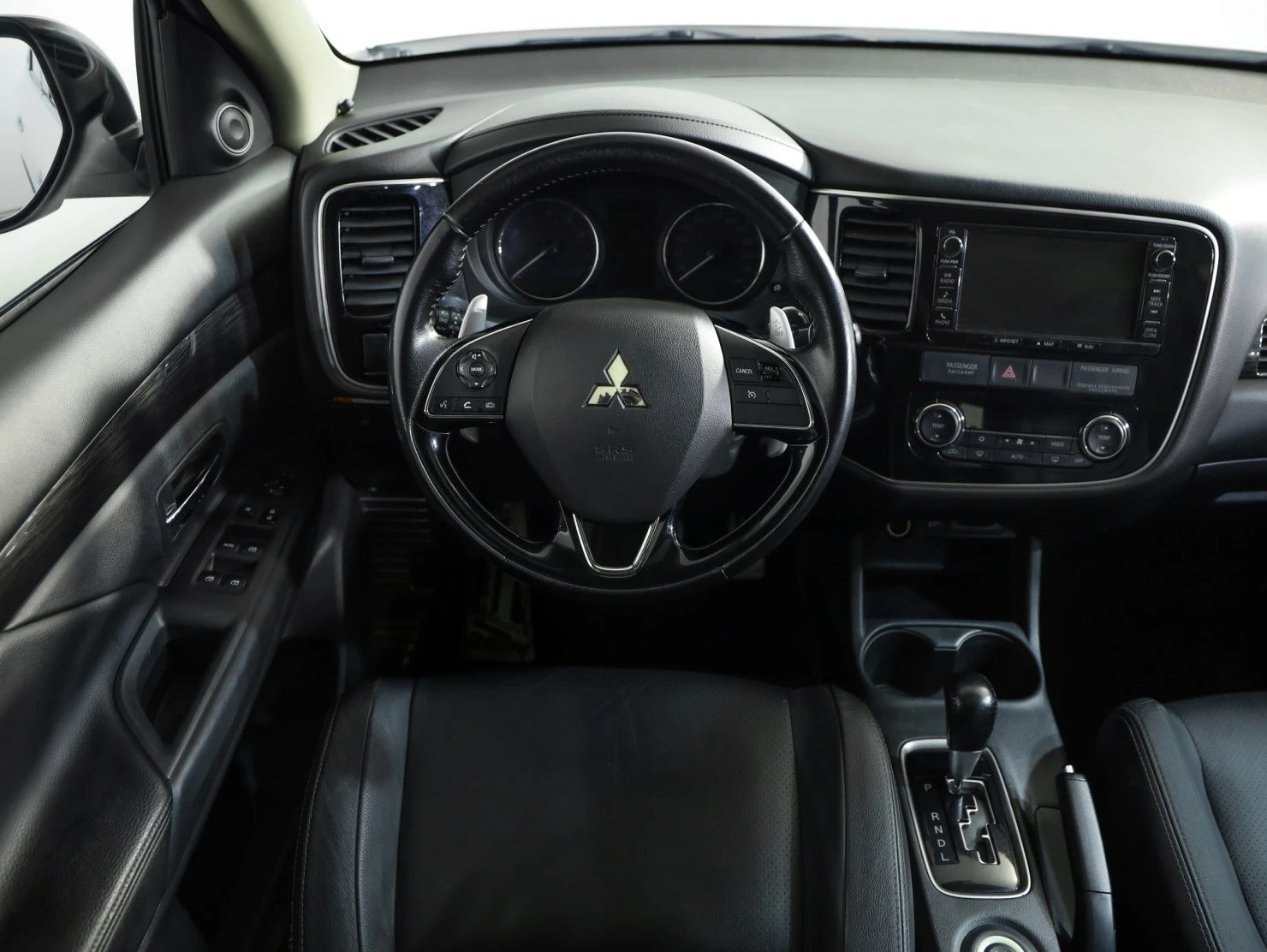 Mitsubishi OUTLANDER, 2016