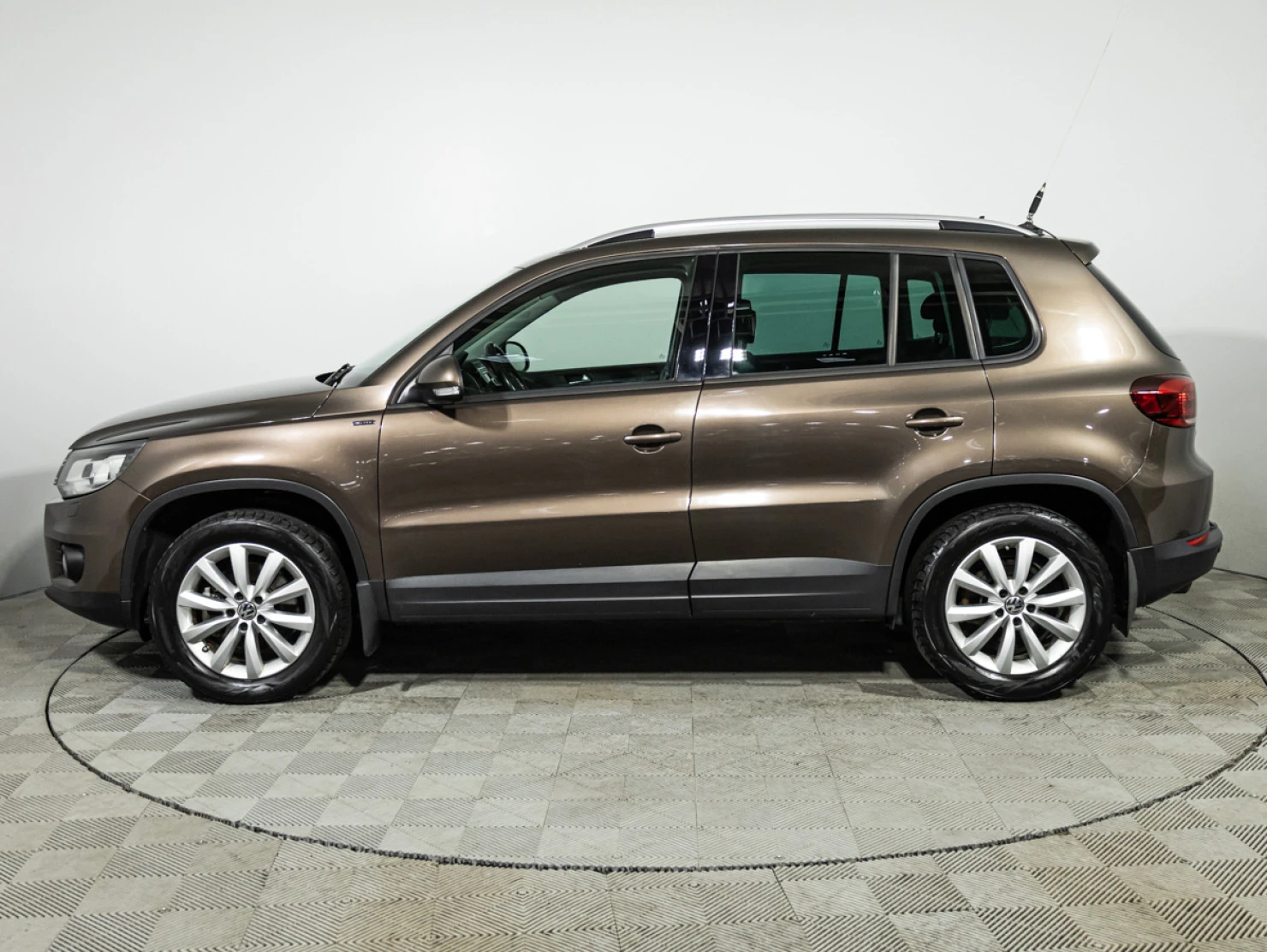 Volkswagen Tiguan, 2016