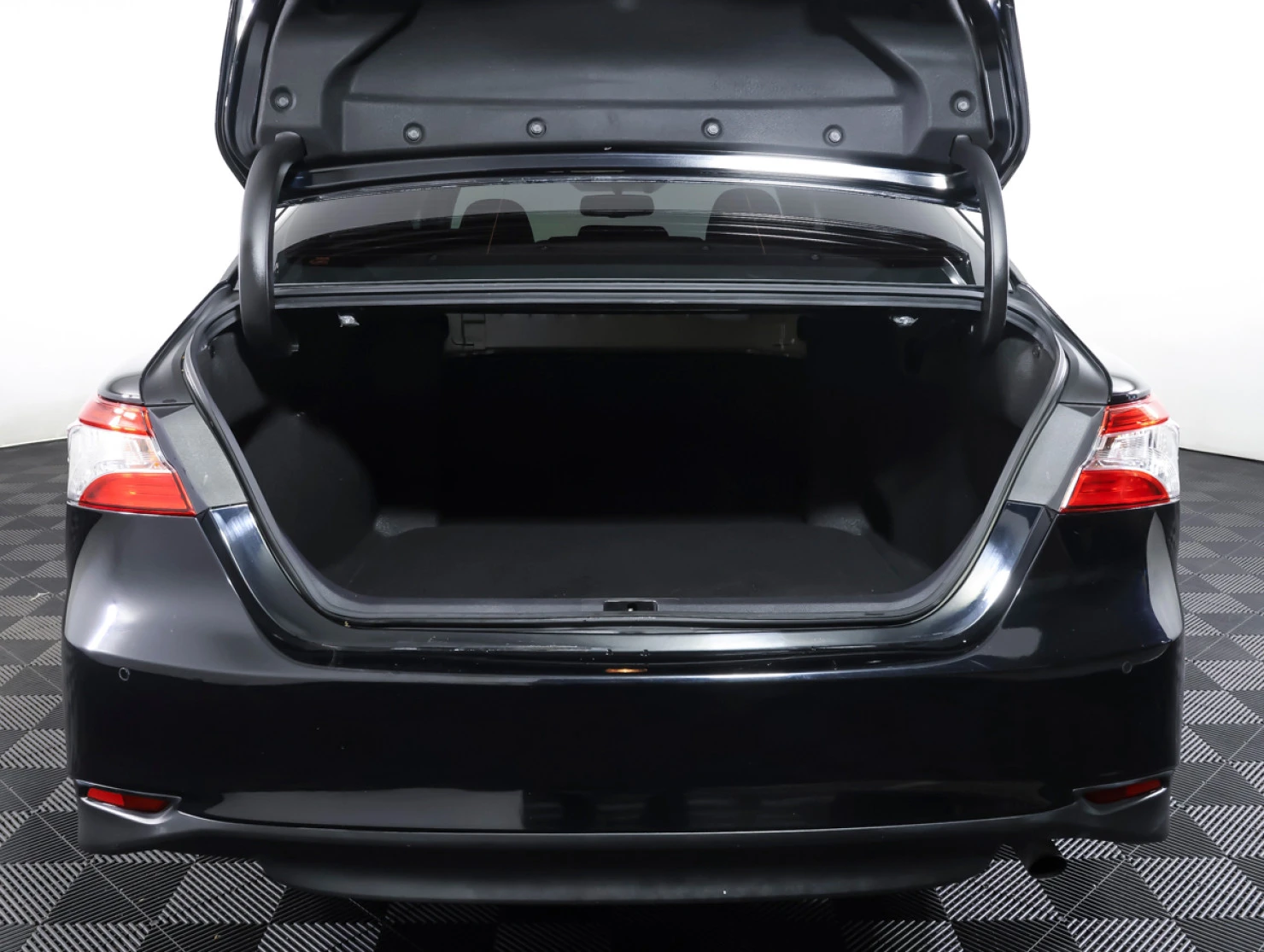 Toyota Camry, 2018