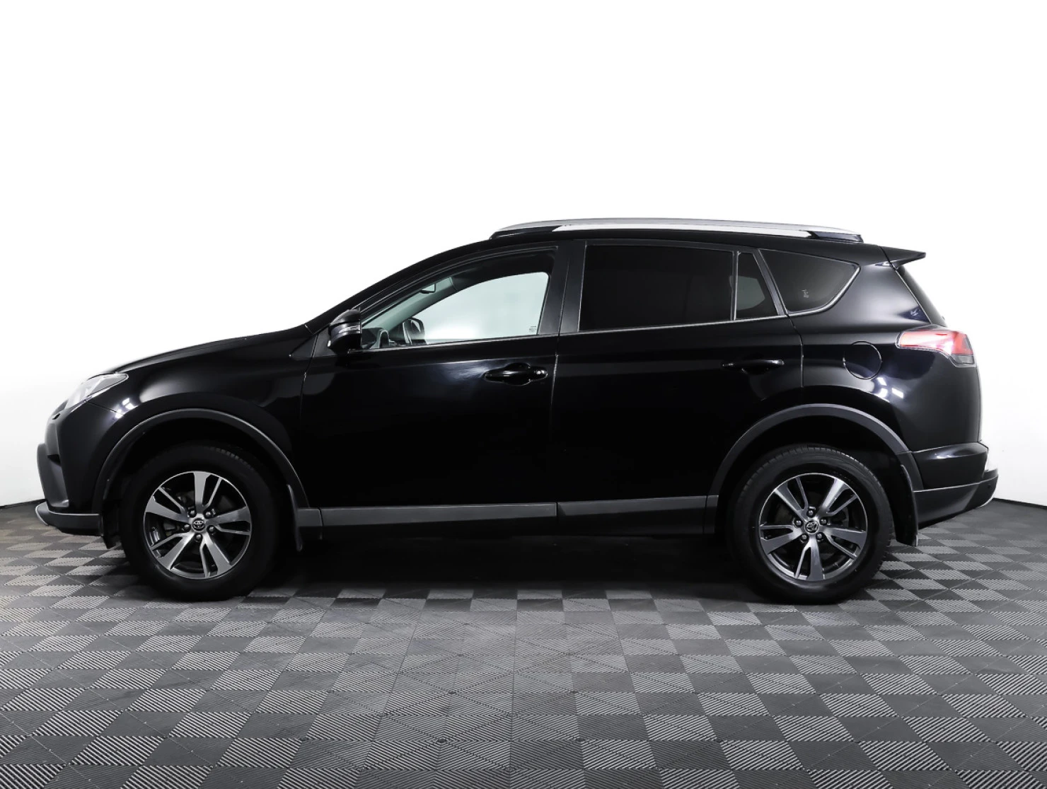 Toyota RAV4, 2018
