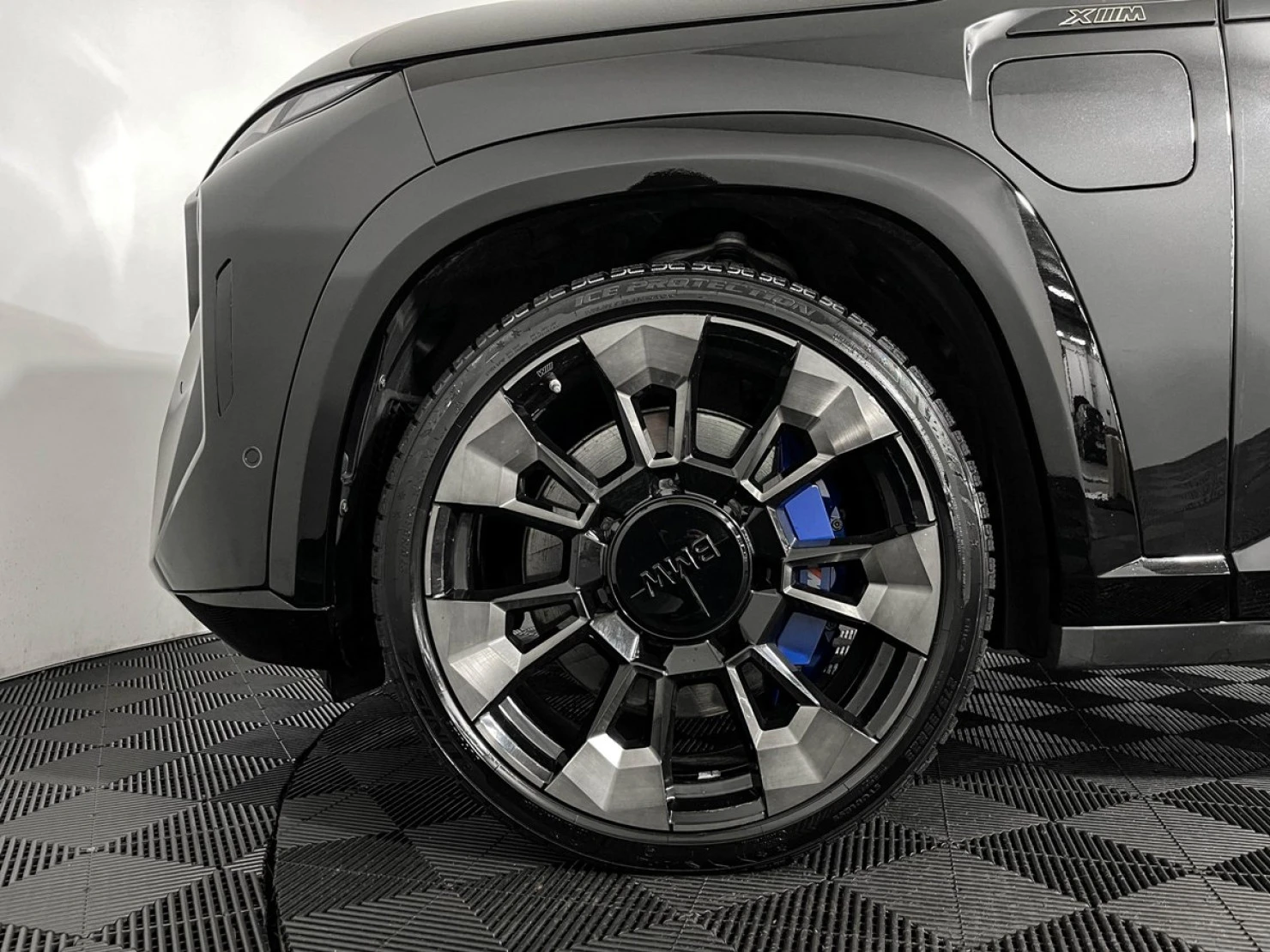 BMW XM, 2023